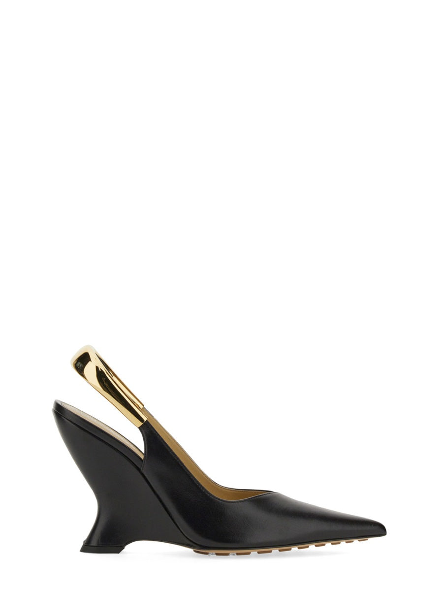 Pointed Slingback Pumps Black