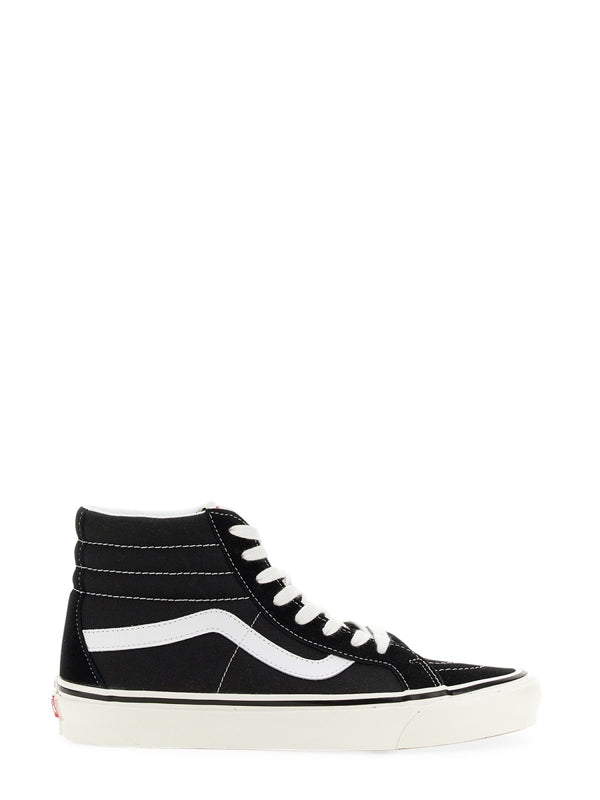 Sk8-Hi Sneaker Black Rubber Sole Trainers