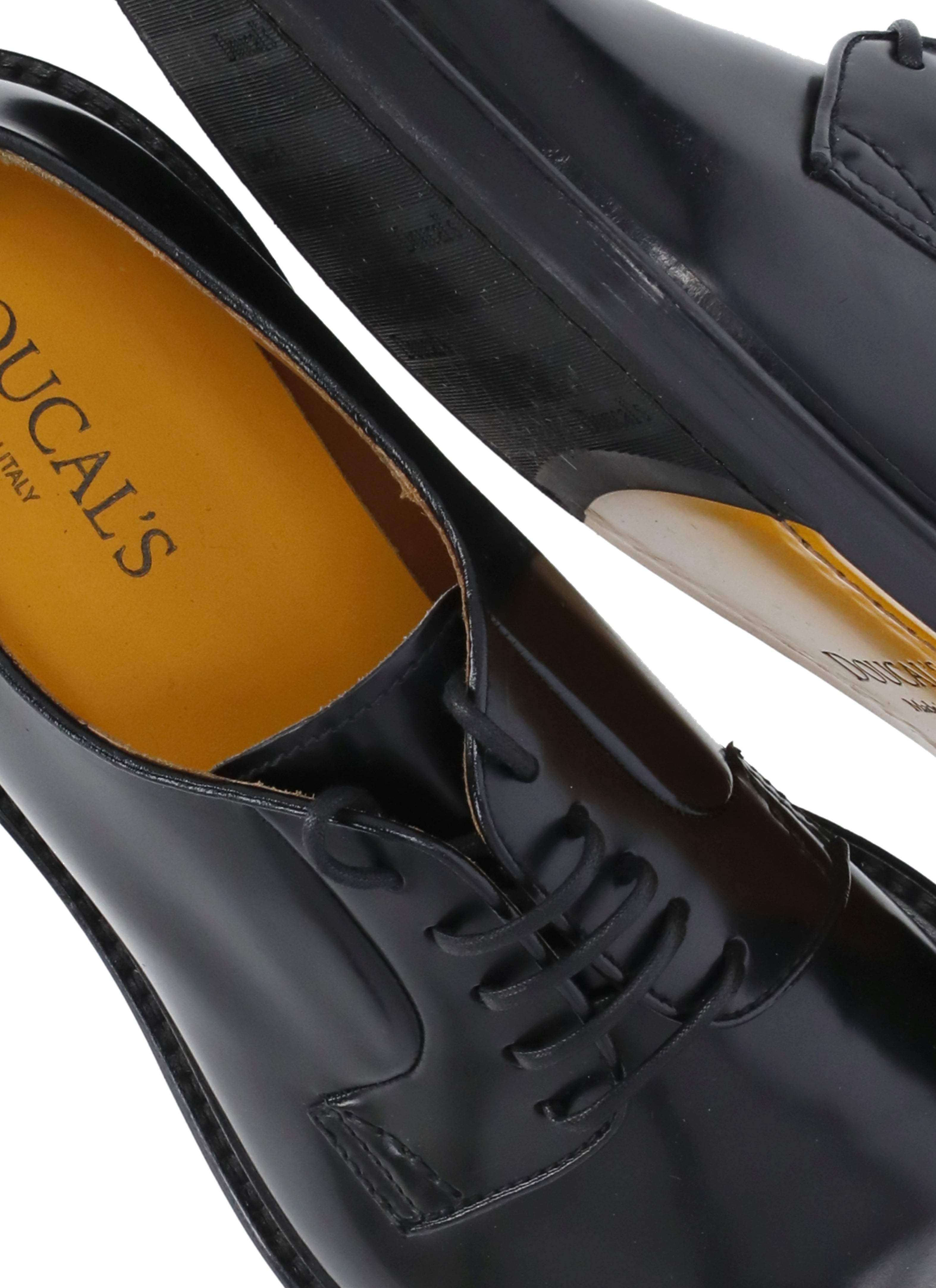 Doucals Flat Shoes Black Cowhide Sole: Rubber