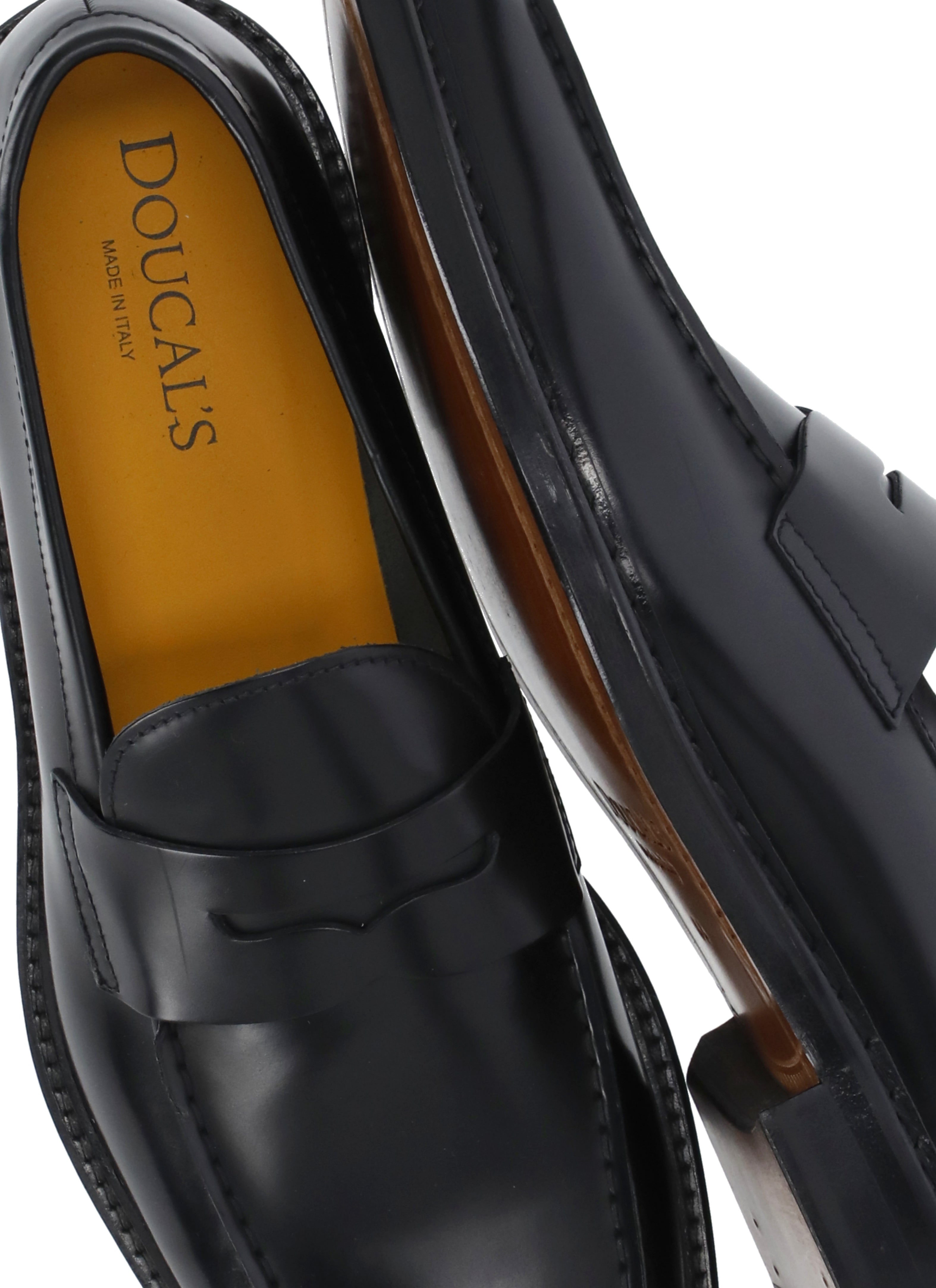 Doucals Flat shoes Black Calf Leather