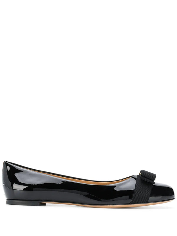 Ferragamo Patent calf leather ballerina flat in black