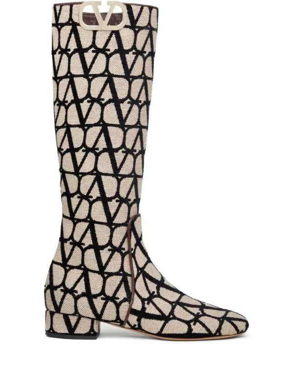 Valentino Garavani Goatskin/Lambskin boot in beige