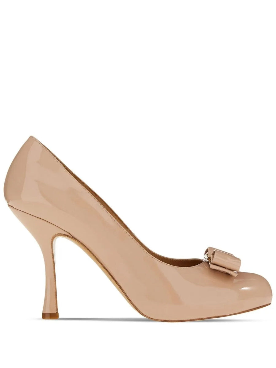 Ferragamo Patent leather pump in beige