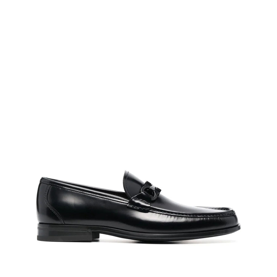 Ferragamo loafer in black