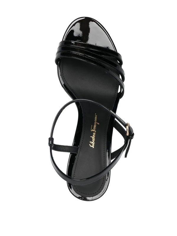 Ferragamo Calf leather pump in black