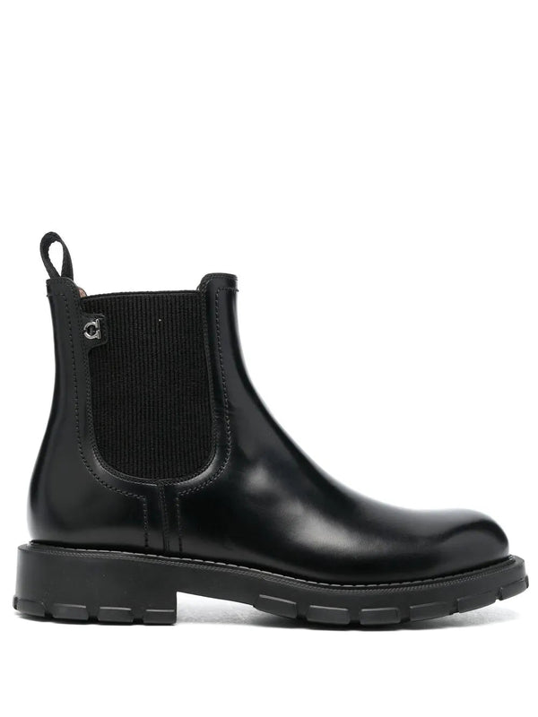 Ferragamo calf leather chelsea boot in black