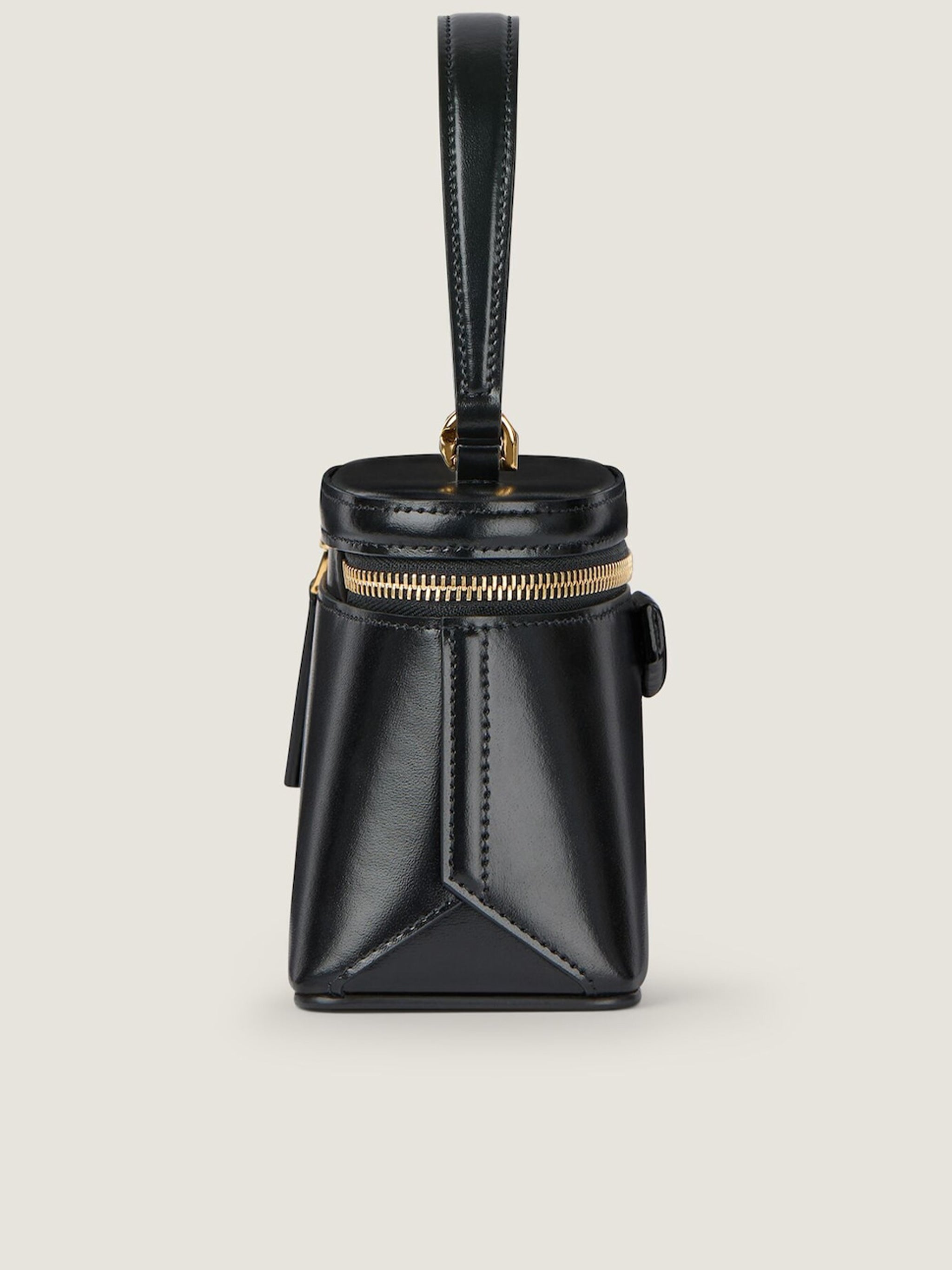 Antigona Vanity W-chain Black Calf Leather | Borsa