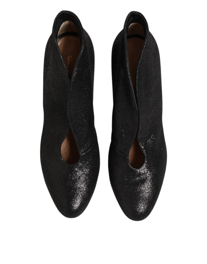 Gianvito Rossi Leather pump in black — view 2