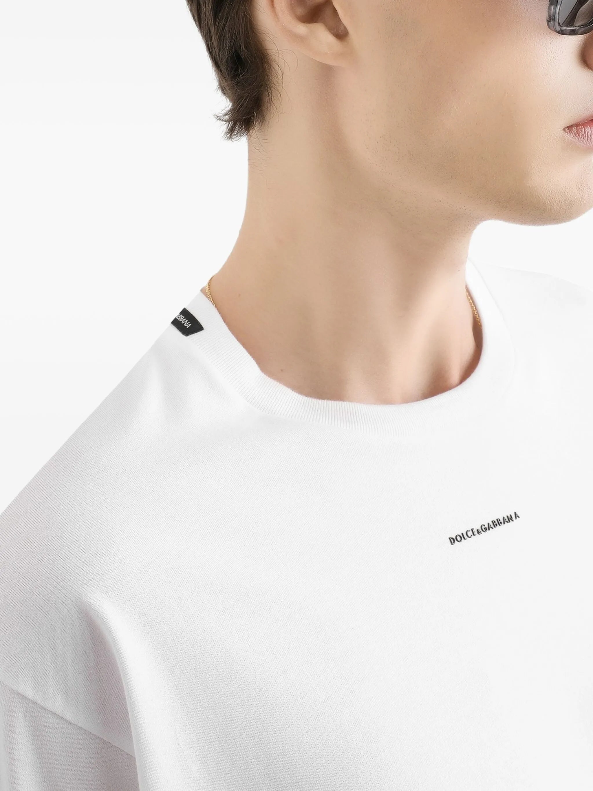 T-shirt White