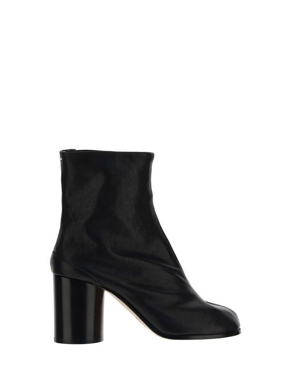 Maison Margiela Upper: 100% lamb leather; Sole: 100% calf leather ankle boot in black