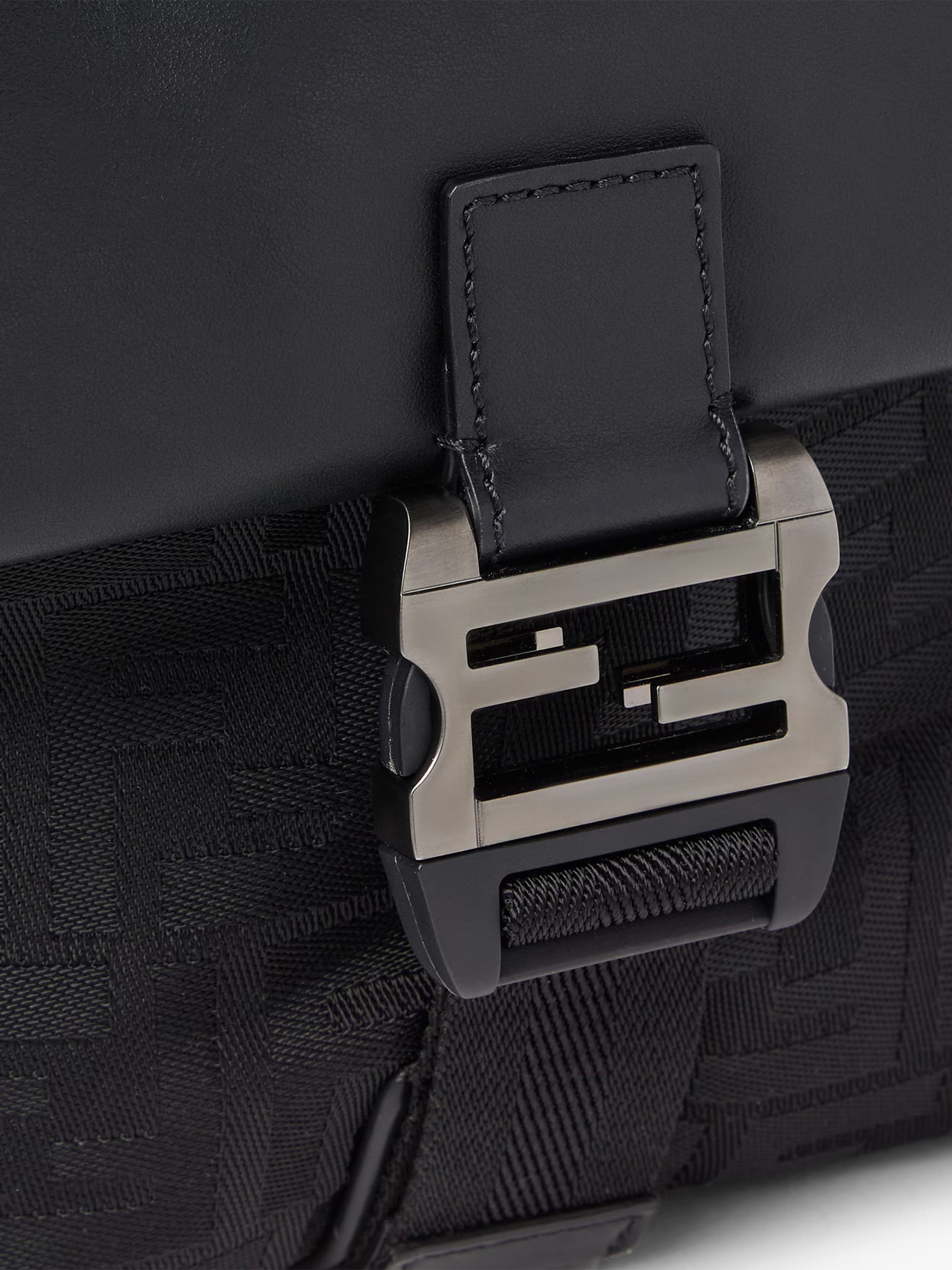 Baguette Cross Nylon Ff Vit Black | Borsa