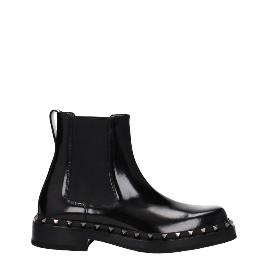 Valentino Garavani Leather ankle boot in black