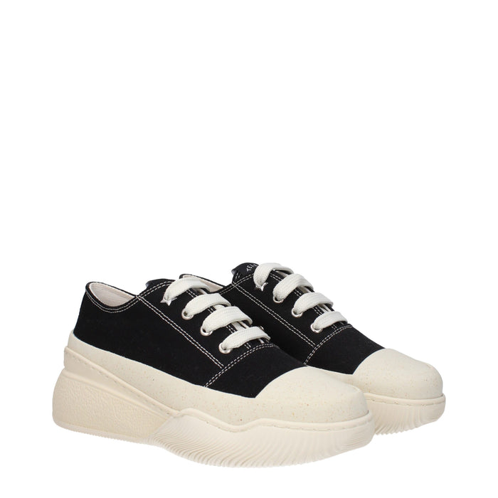 Stella McCartney sneaker in black — view 2