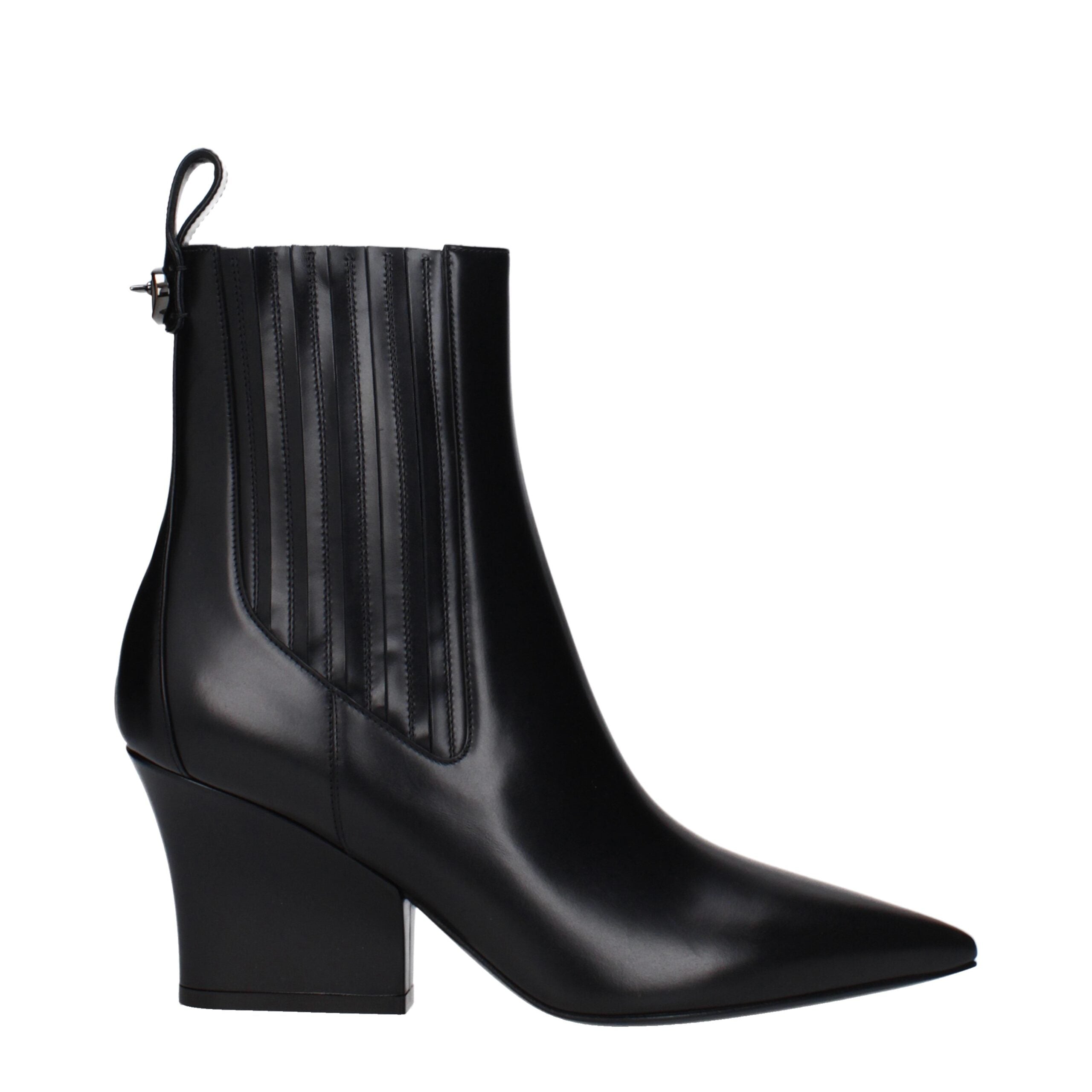 Valentino Garavani Leather boot in black