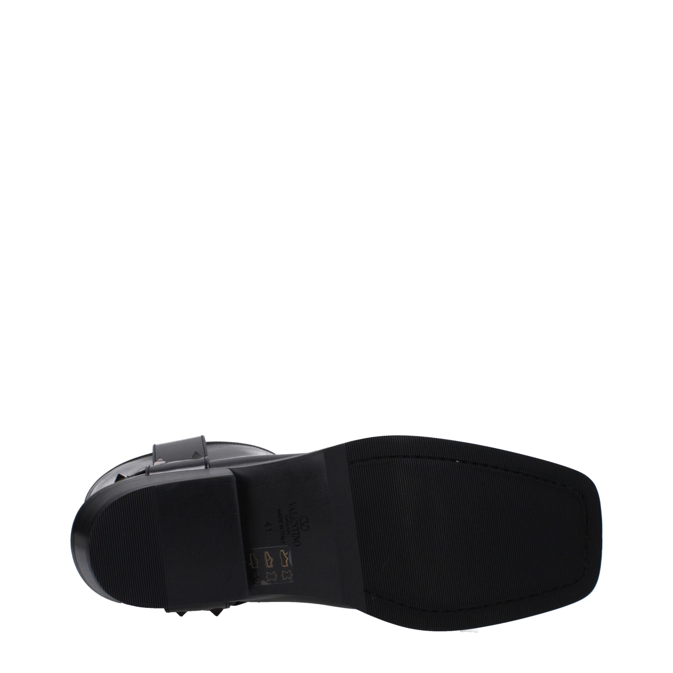 Valentino Garavani boots in black — view 5