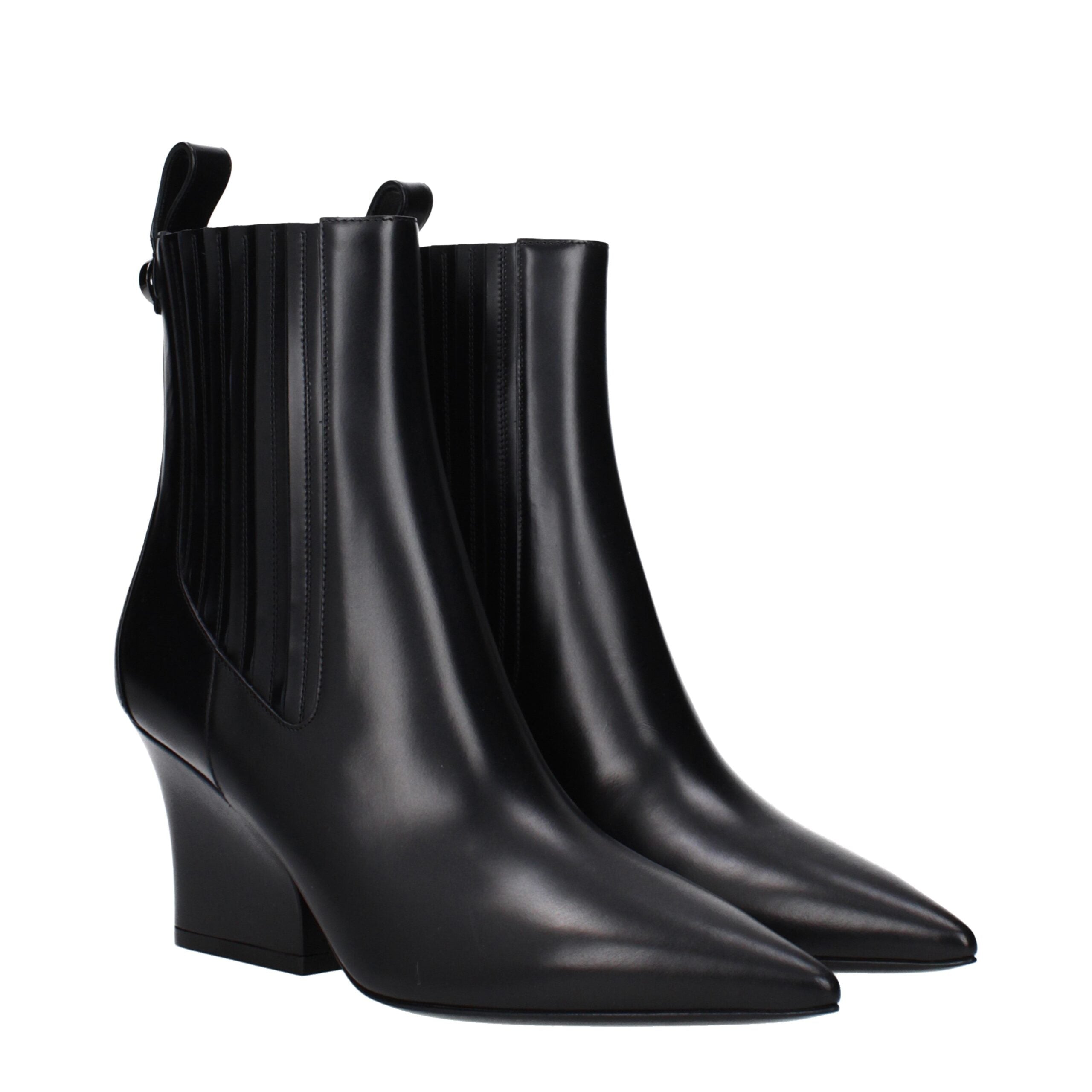 Valentino Garavani Leather boot in black — view 2