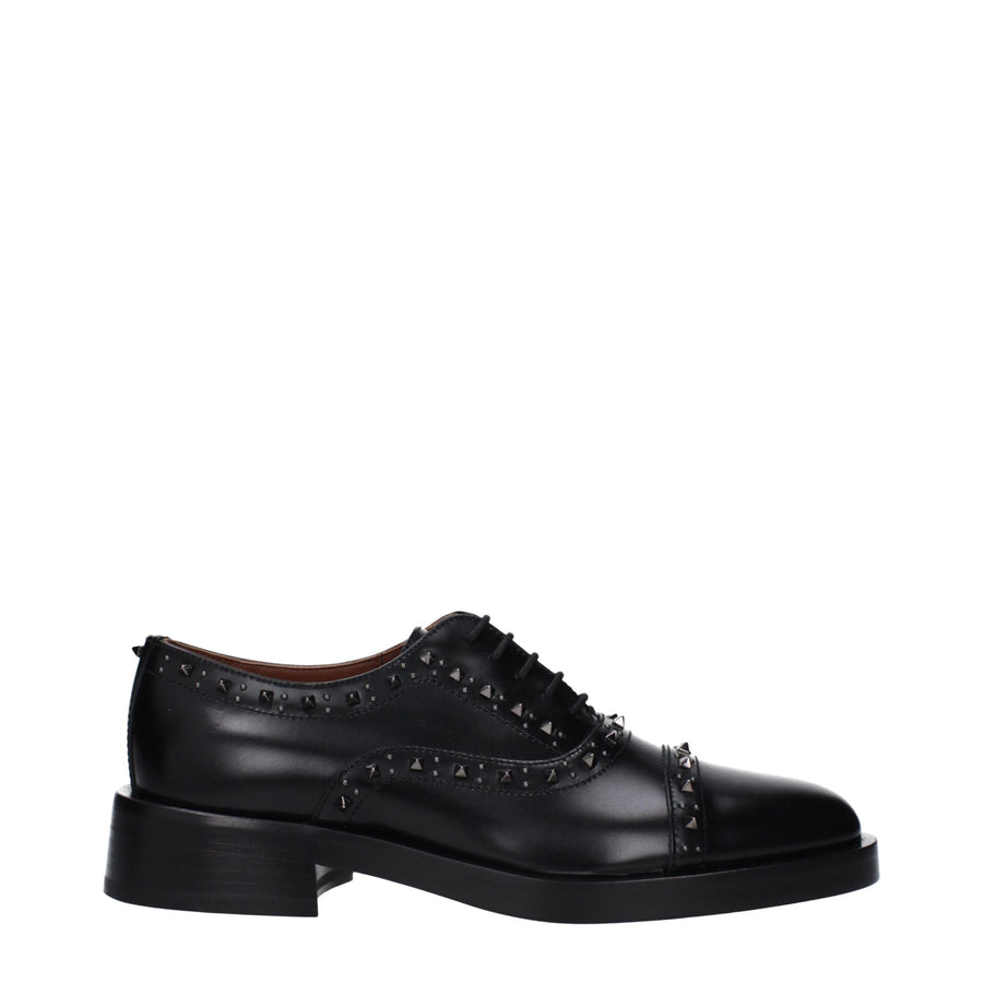 Valentino Garavani Leather oxford in black