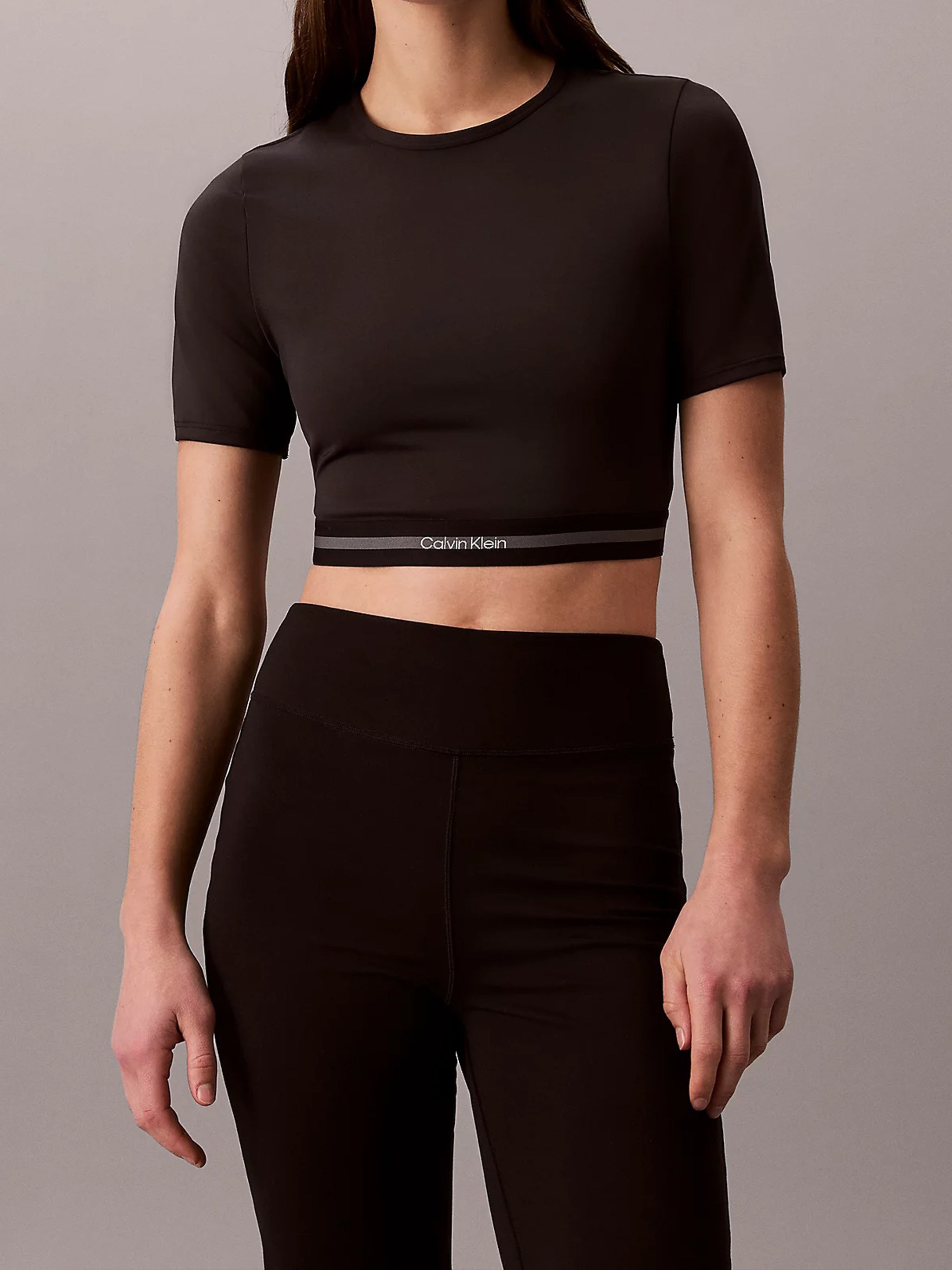 Icon Sport Ss Tee With Wb Black Top