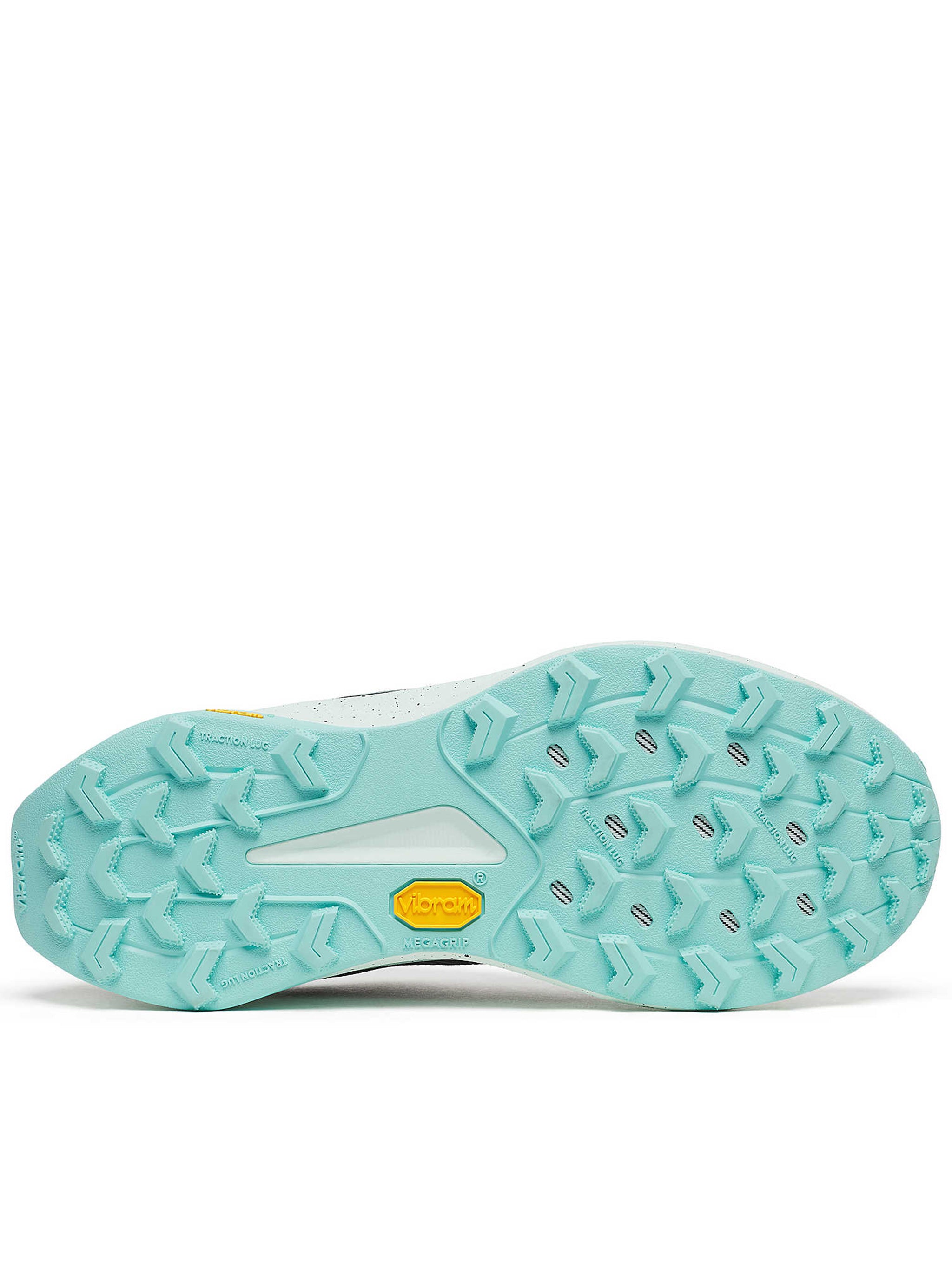 Peregrine 16 Gtx Black Calzature