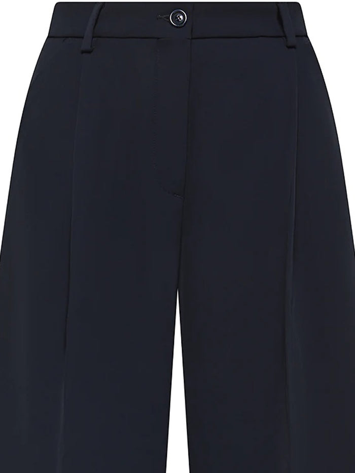 Short Black