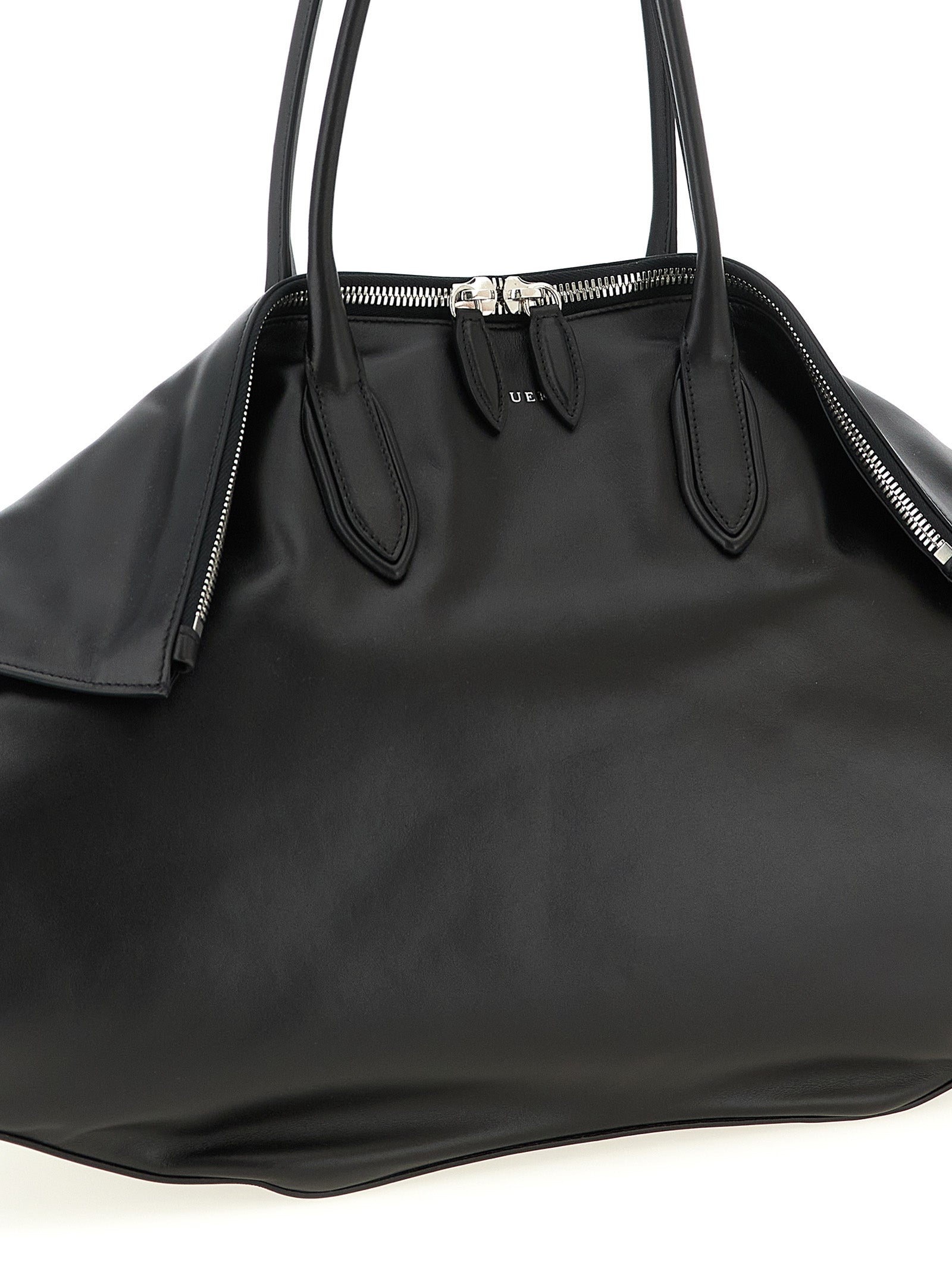 Maxi Manta shoulder bag Black Calfskin Leather (bos Taurus)