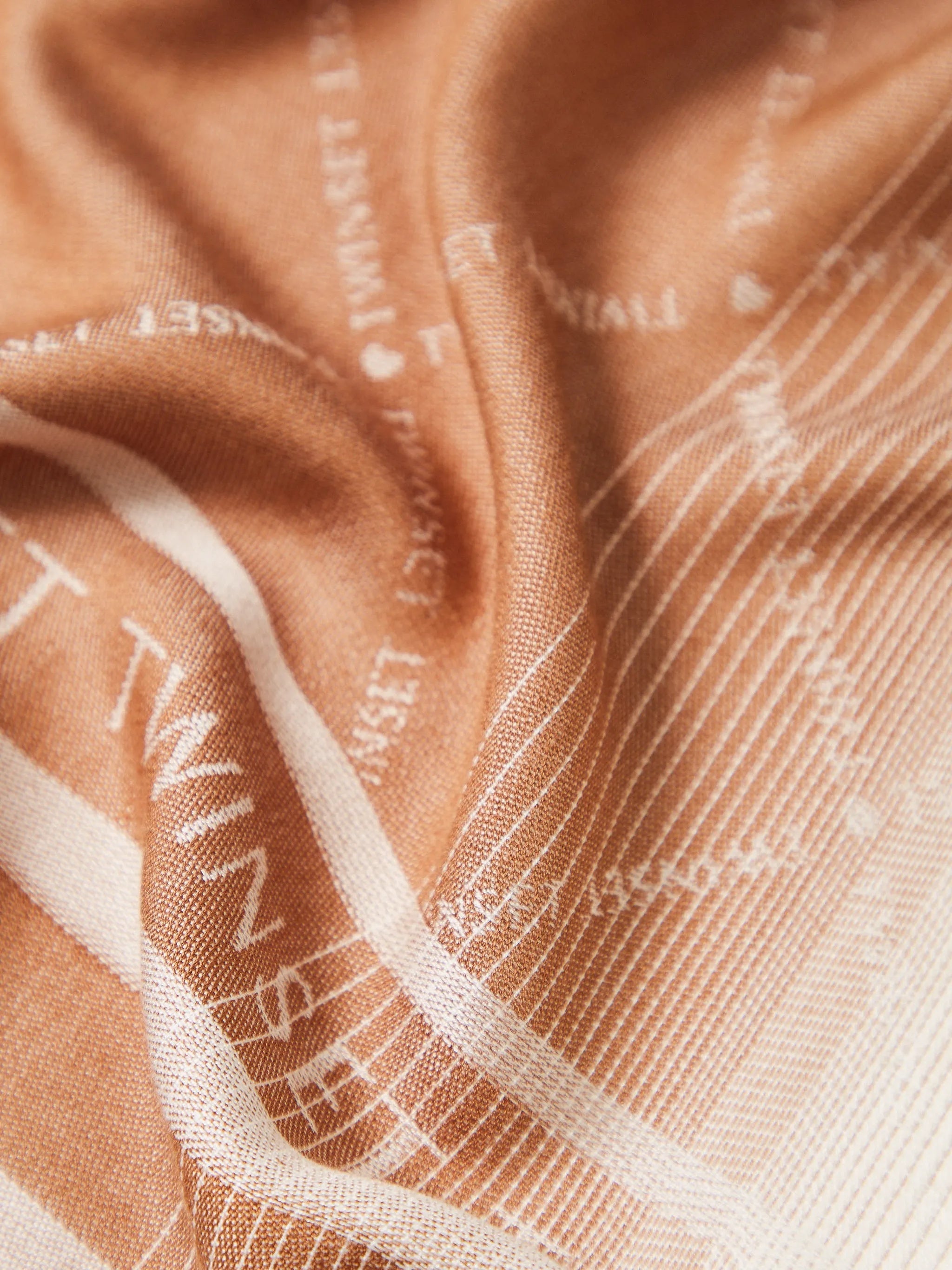 Kefia Jacq. Bubinga Nude & Neutrals Foulard