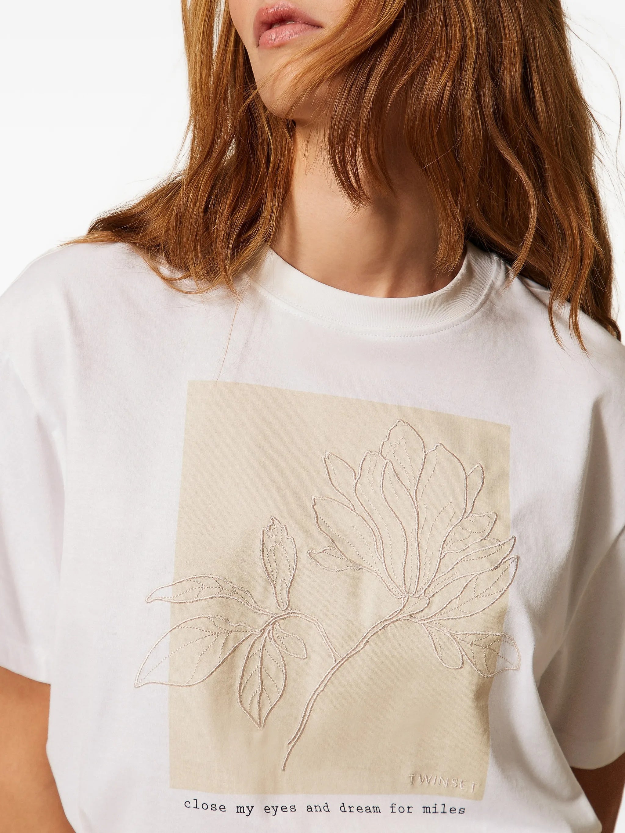 T-shirt White