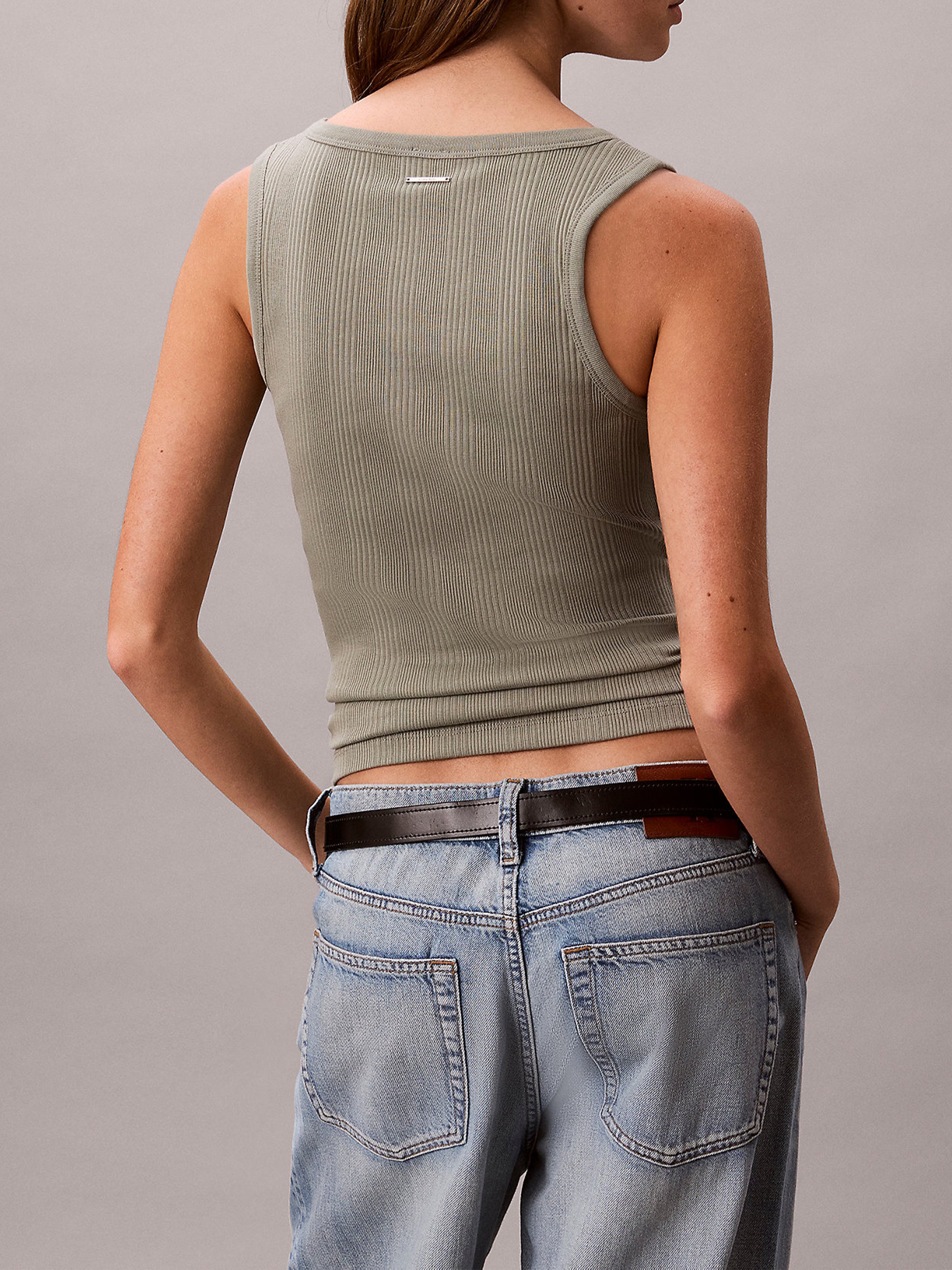 Sl Varigated Rib Vneck Pez Shadow Top