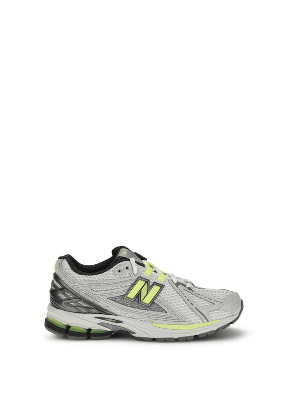 New Balance Upper: 100% Polyamide; Sole: 100% Rubber sneaker in silver