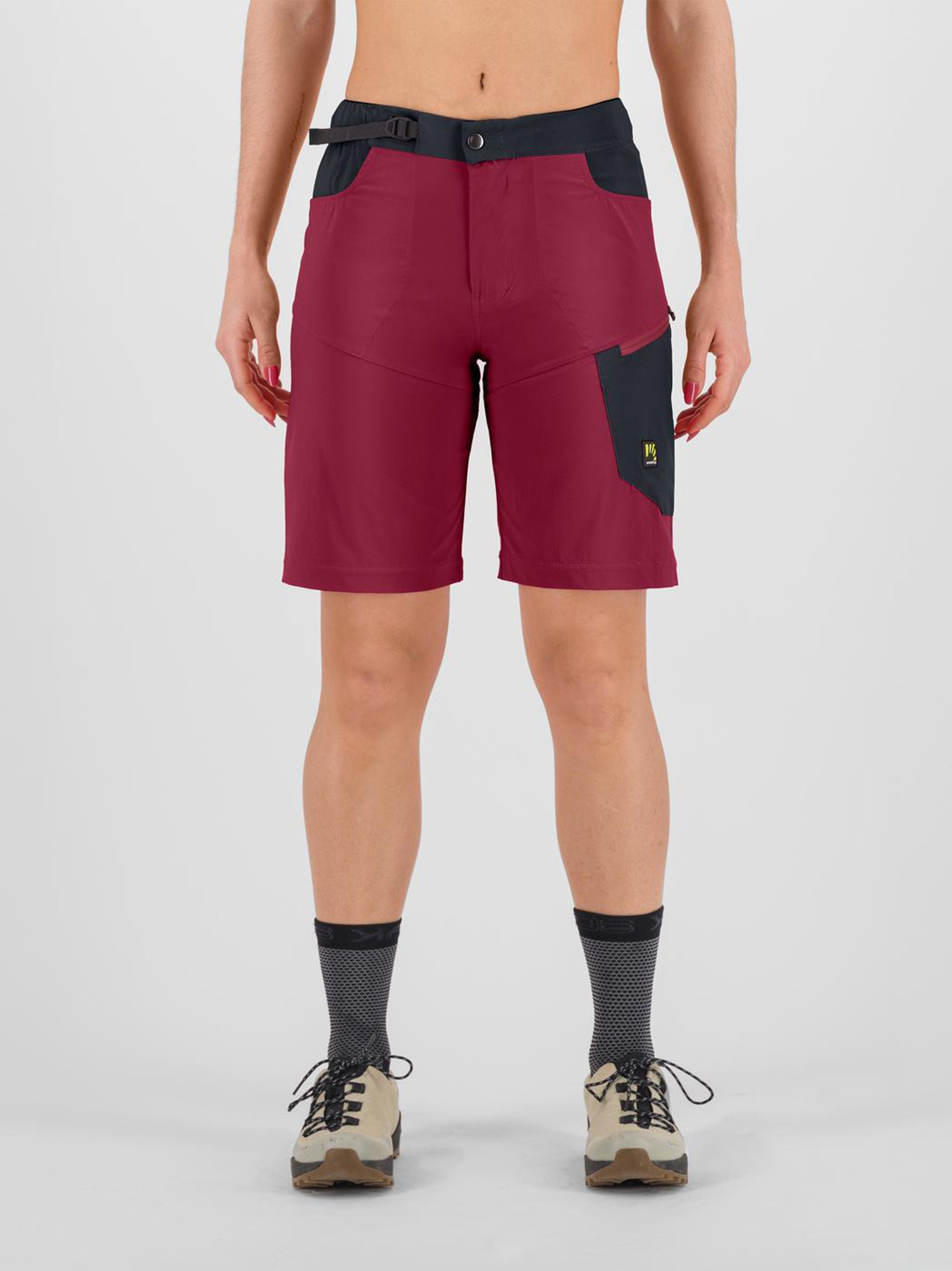 Nago W Shorts Red