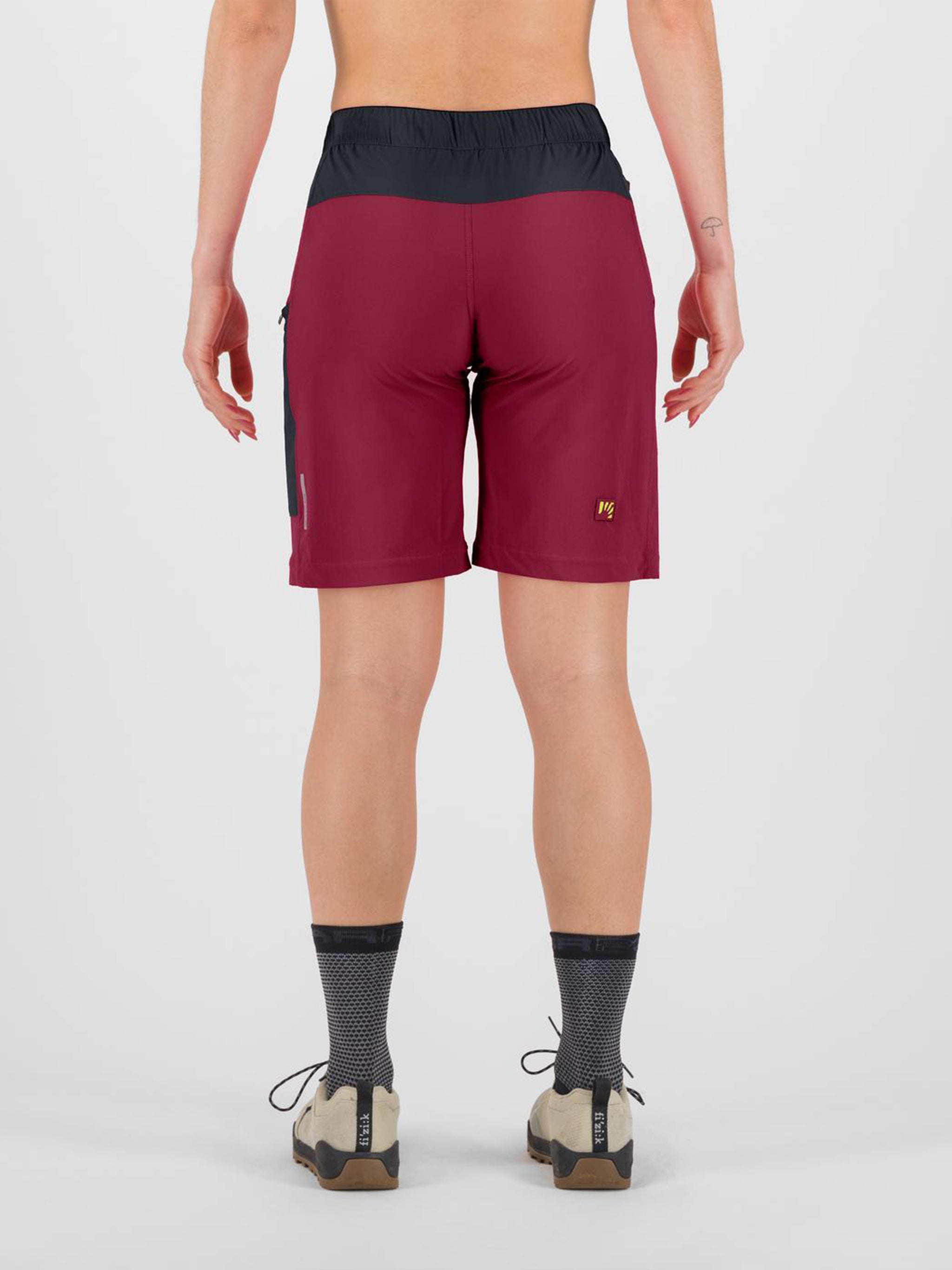 Nago W Shorts Red