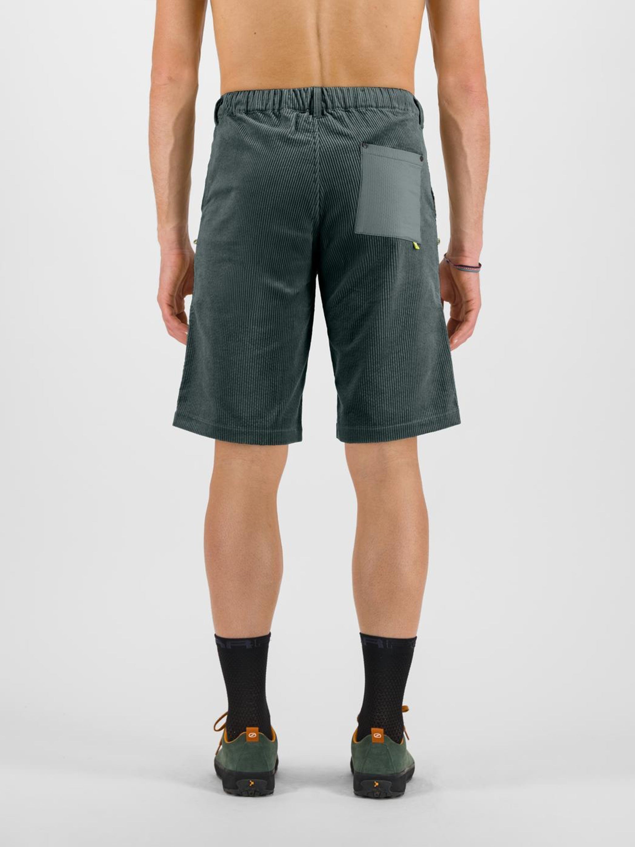 Lares Bermuda Grey Short