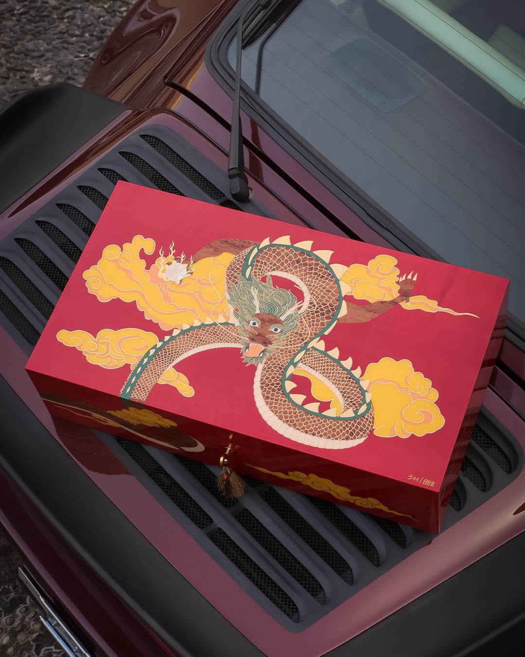 Humidor Wooden Dragon Red