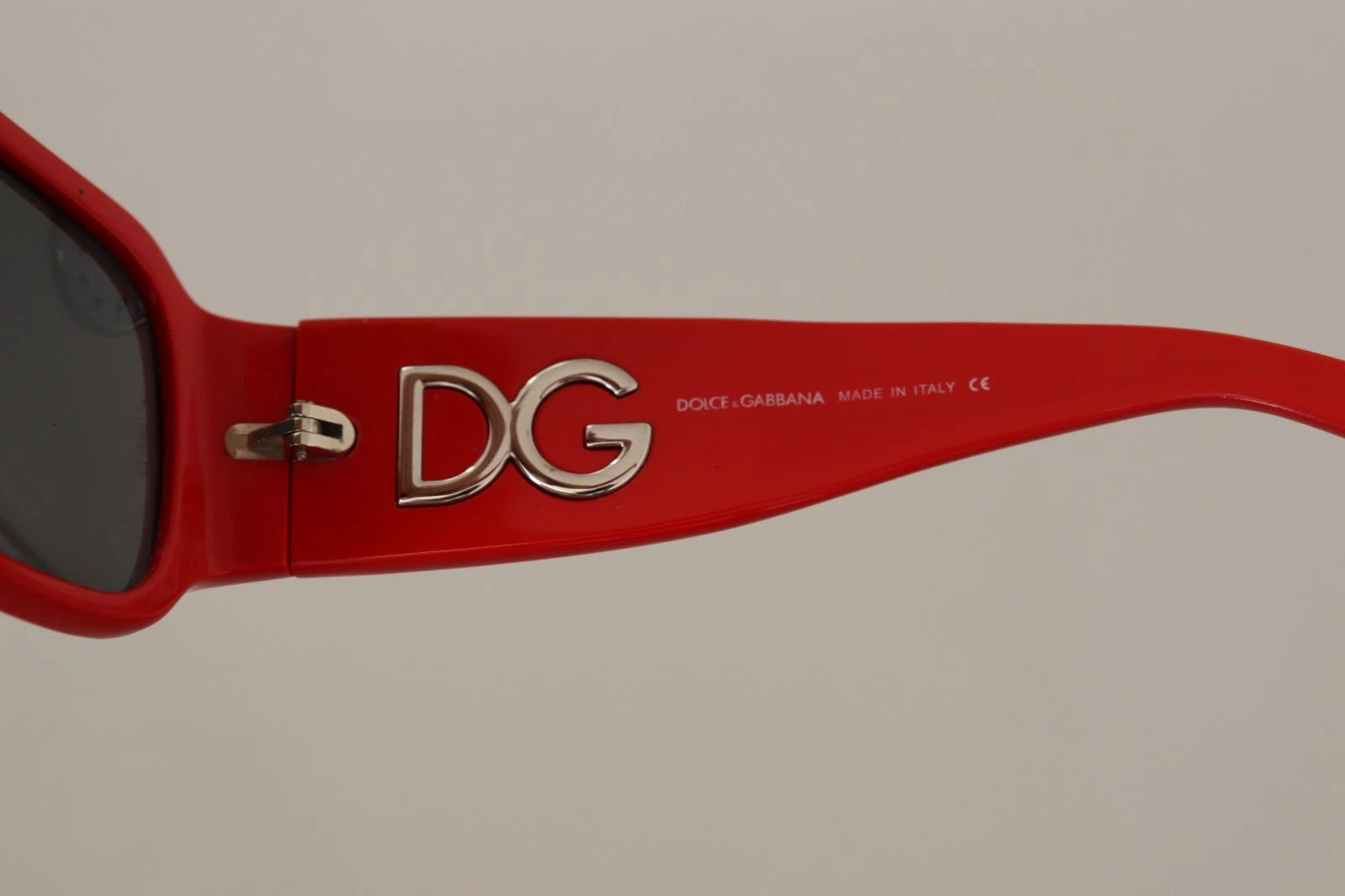 Dg4027 Red Crystal Black Lens Shades Sunglasses Polycarbonate
