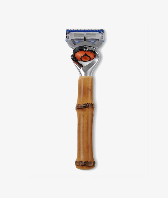Razor Carducci . Shawing
