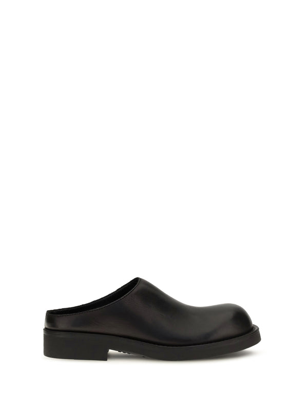 MM6 Maison Margiela Upper: 100% calf leather; Sole: 100% rubber mule in black