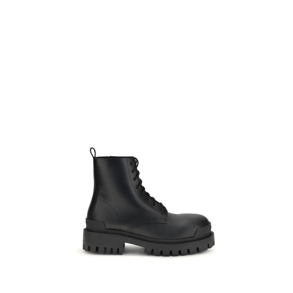 Balenciaga Upper: 100% Calf Leather Bos Taurus; Sole: 100% Calf Leather Bos Taurus boot in black