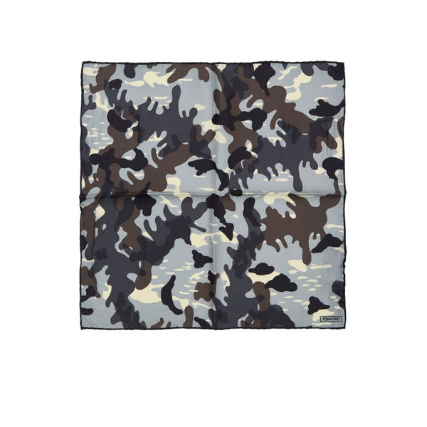 Tom Ford 100% Silk pocket square in gray
