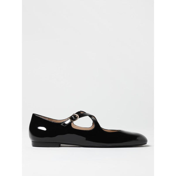 Stuart Weitzman flat in black
