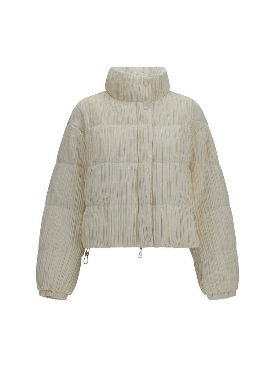 Gongdid Design Inner: 100% goose down; Outer: 100% polyester down jacket in white