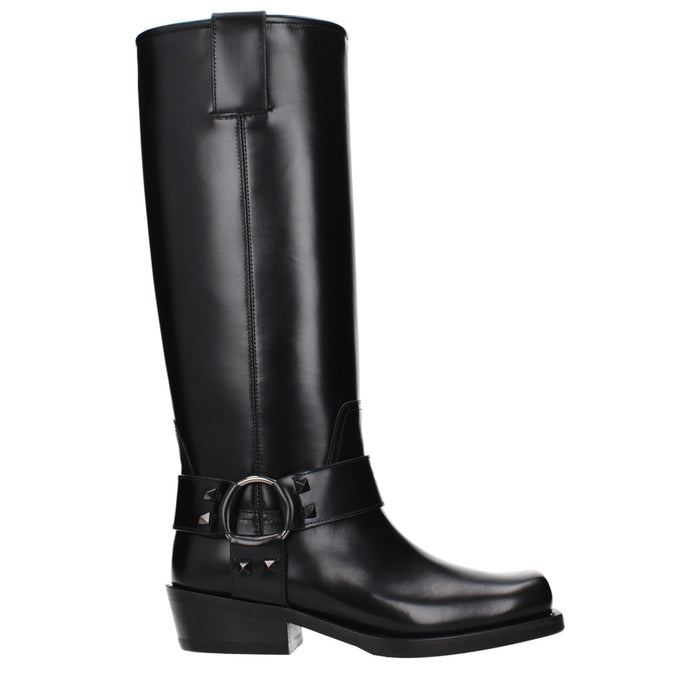 Valentino Garavani Leather boot in black
