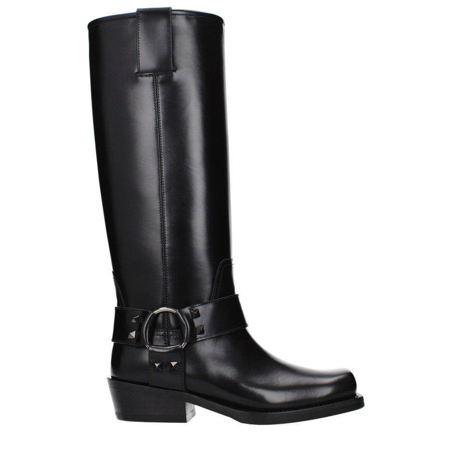 Valentino Garavani Leather boot in black