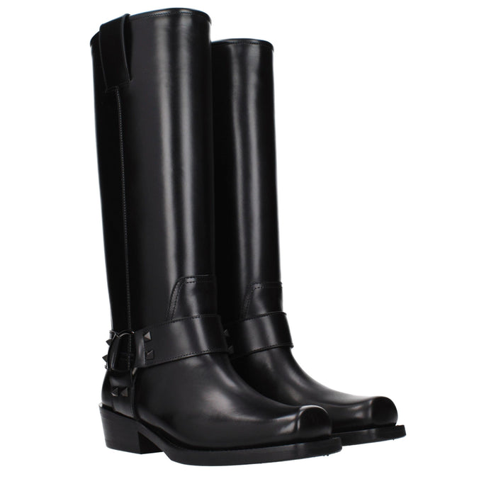 Valentino Garavani Leather boot in black — view 2
