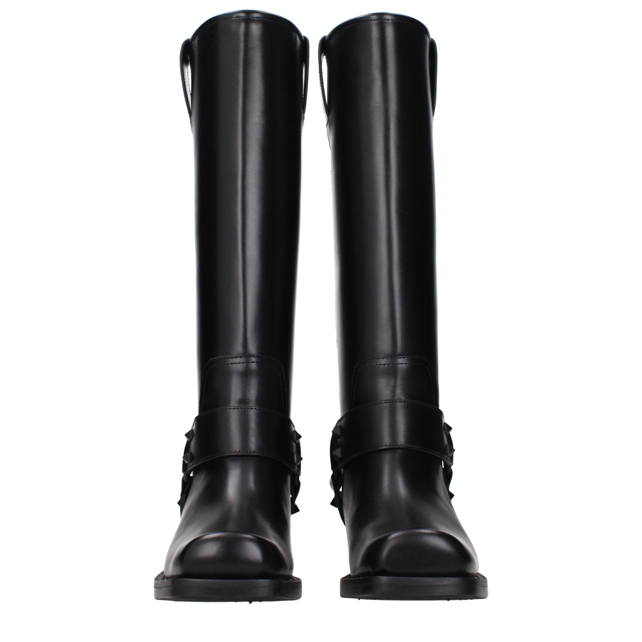Valentino Garavani Leather boot in black — view 3
