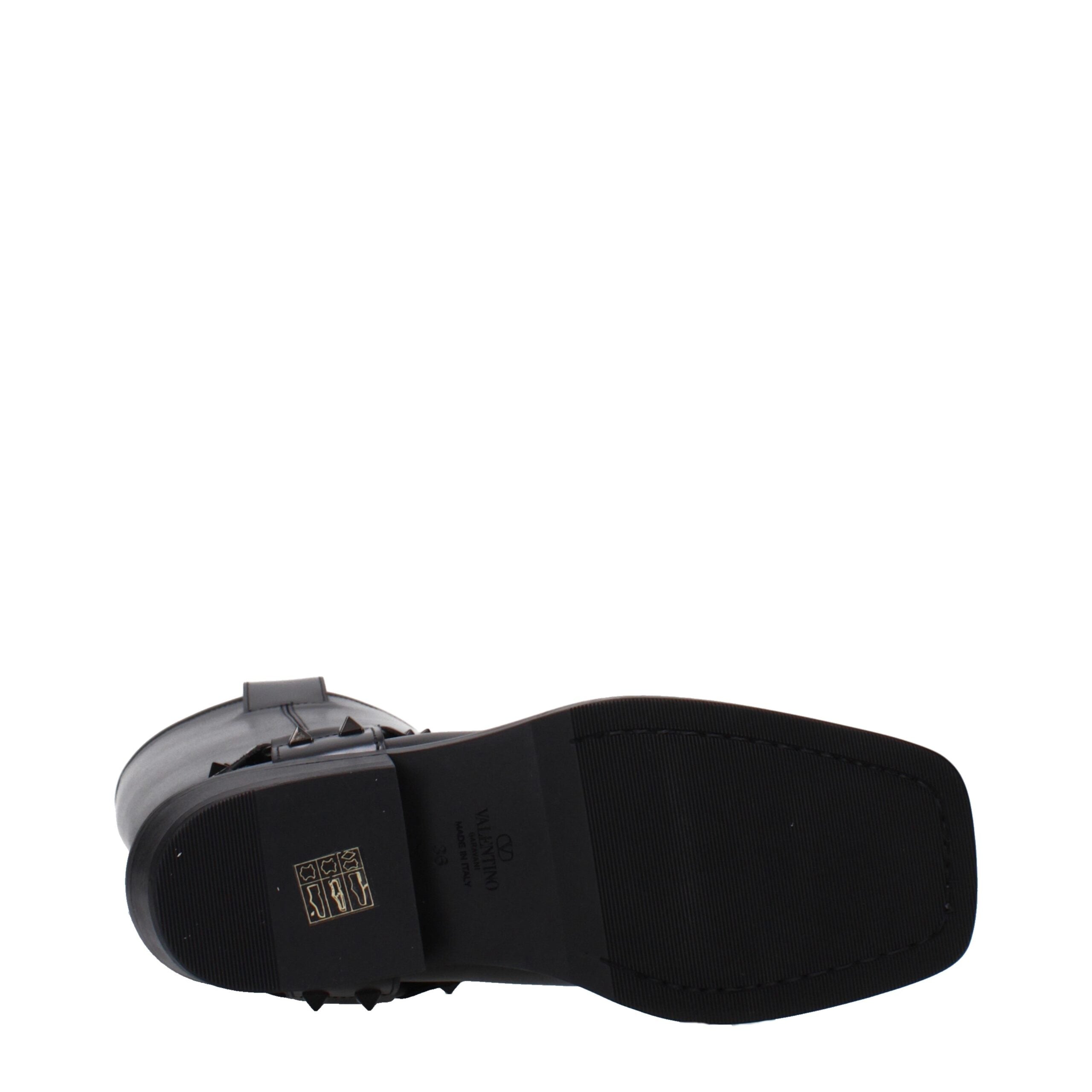 Valentino Garavani Leather boot in black — view 5