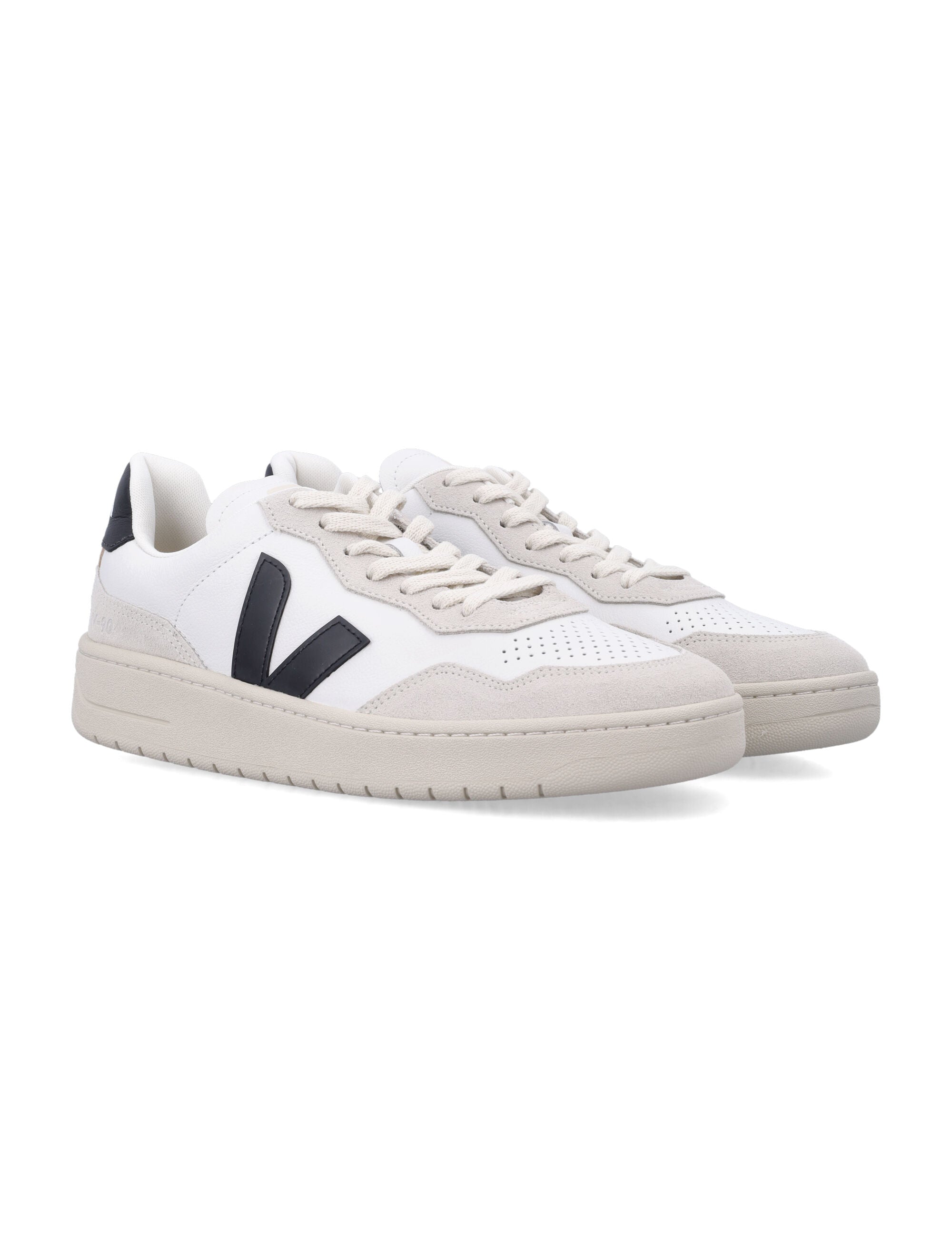 Veja V-90 white and black leather sneakers White_black