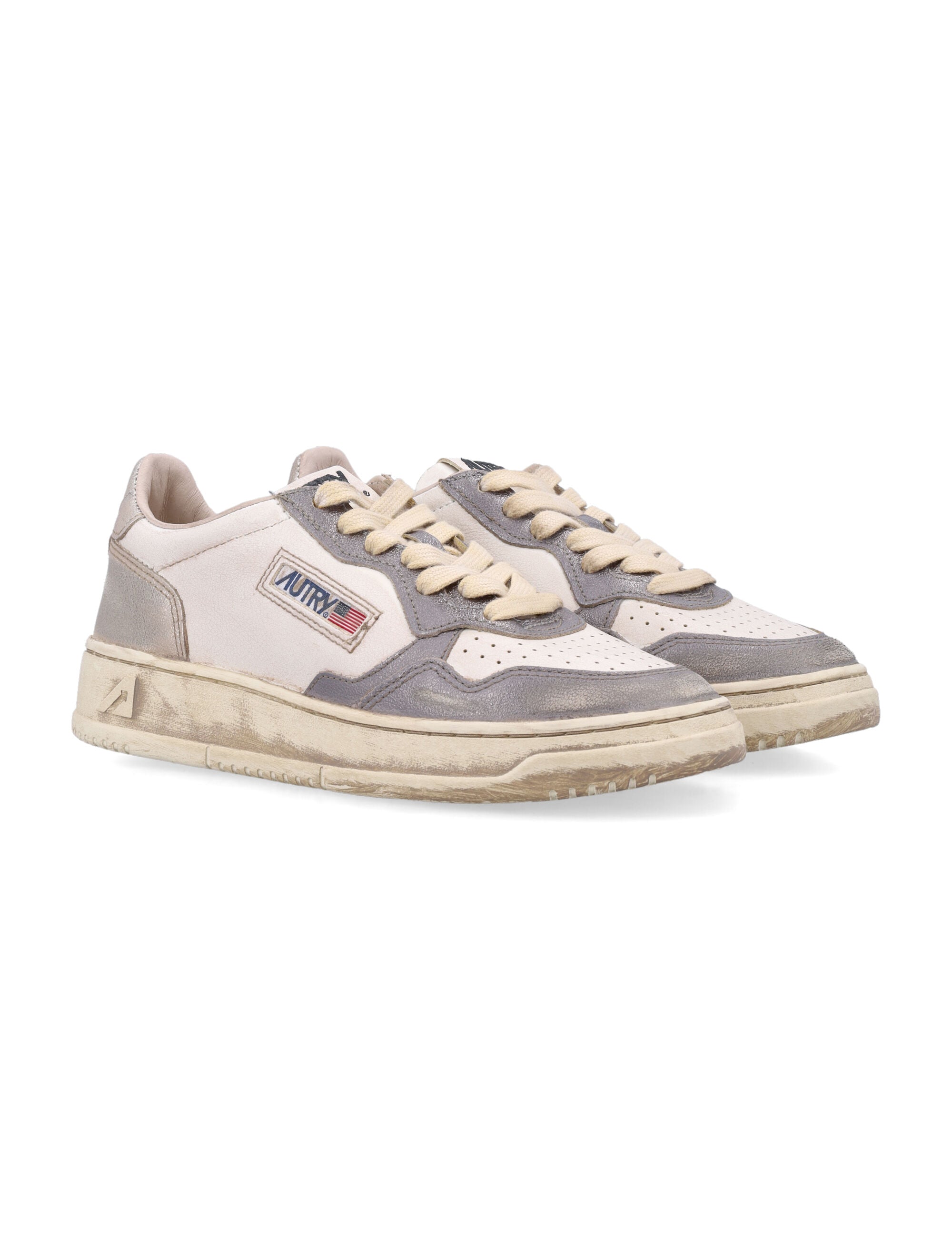 Autry Medalist Low Super Vintage Womans Sneakers in White, Old Silver, and Platinum White/old Silver/platinum Upper