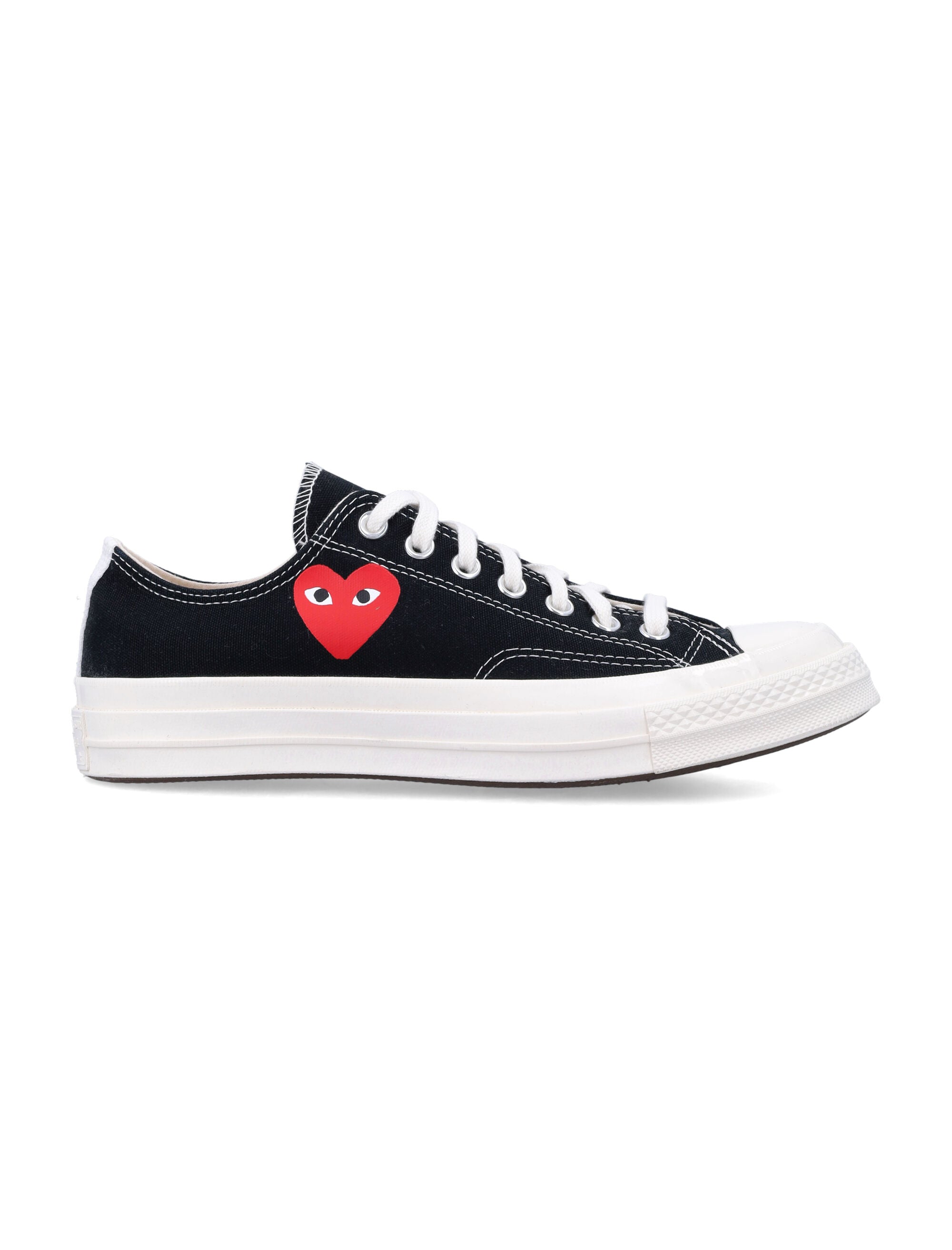 Small Heart Low Top Black Cotton Sole Sneaker