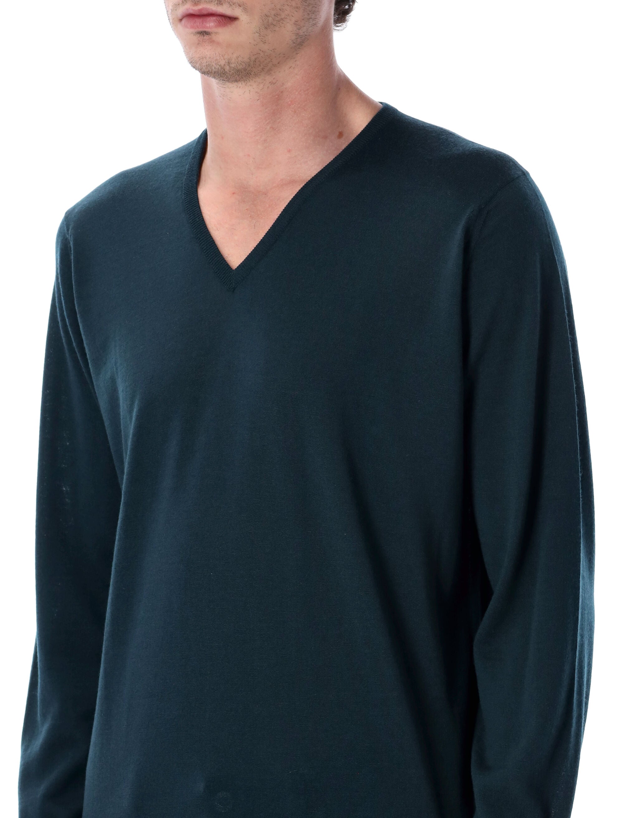 John Smedley Blenheim extra fine merino wool V-neck jumper Richardson Green Merinos Sweater
