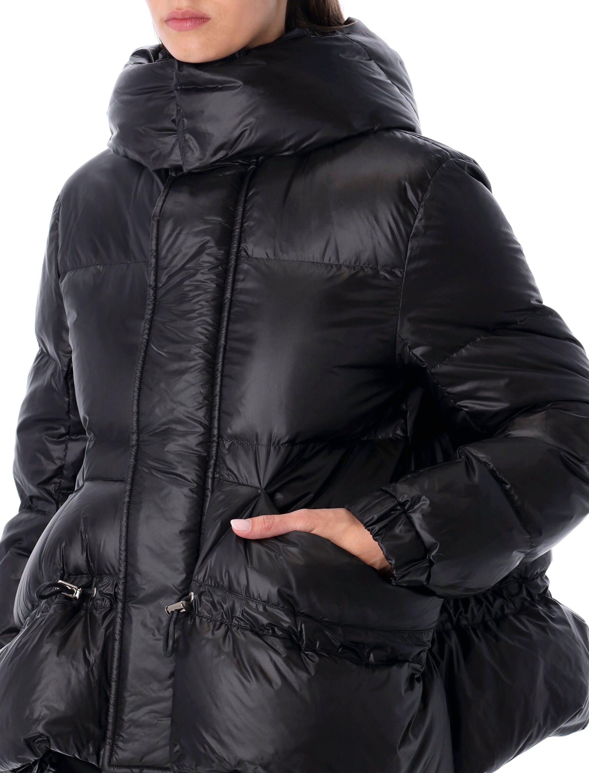 Sacai black hooded short padded puffer jacket Nylon Filling Down
